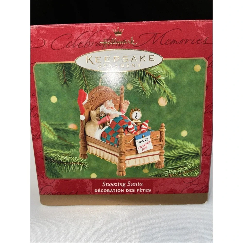 Hallmark Snoozing Santa Christmas Ornament 2001 QX8165 AS IS